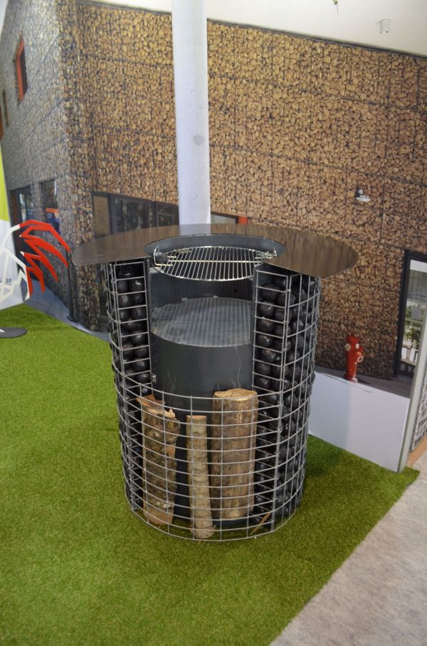 Barbecue en gabion rond