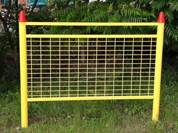 Barrière école grillagée embout bois